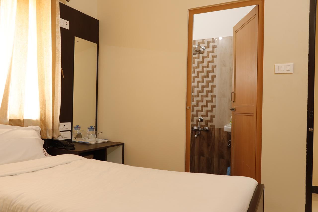 Sr Residency Hotel Tiruchirappalli ภายนอก รูปภาพ